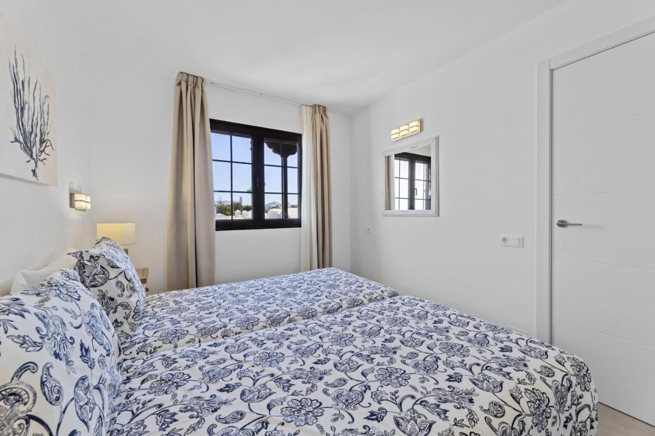 Casahost Bastian Boutique II Seaview Apartment Costa Teguise Exterior foto
